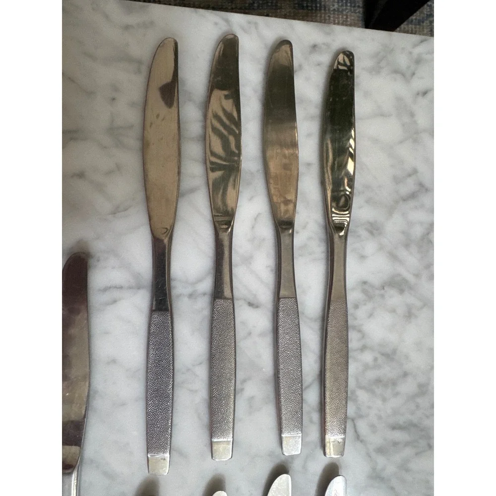 Wallace Silver Montisi Stainless Dinner Knives Set of 9 Textured Glossy Taiwan
